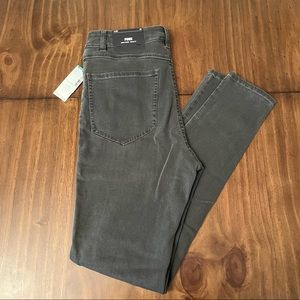 NWT Simons Twik Faded Black High-Rise Skinny Jean Punk Fit - size 29